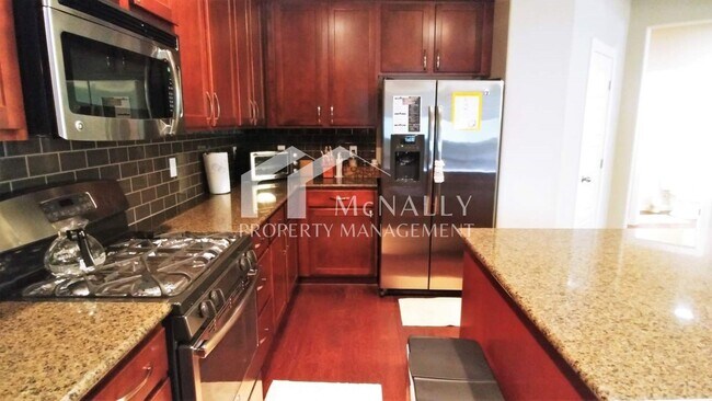 Building Photo - Beautiful Furnished Home in University Place