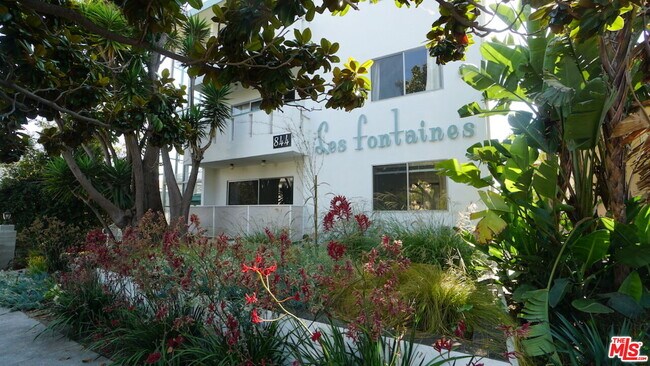 Building Photo - 844 6th St