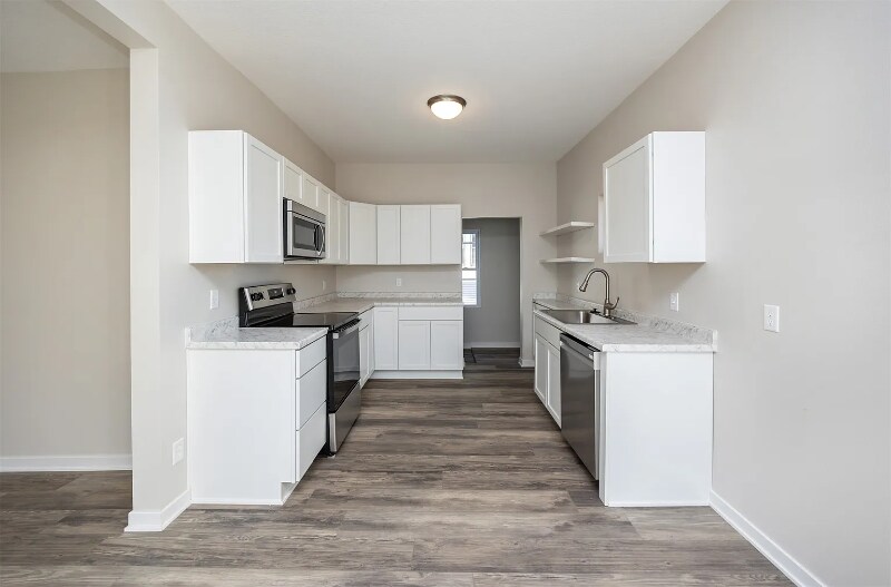 Building Photo - 1332 E Sheridan Ave