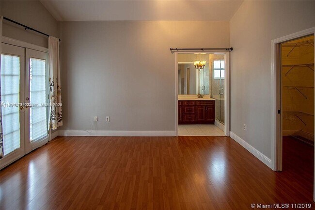 Building Photo - 1843 SW 138th Ave