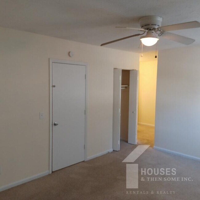 Building Photo - 55 Summercreek Dr