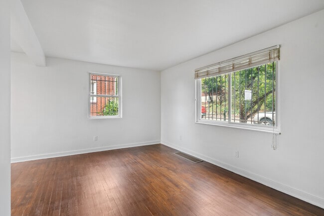 Building Photo - 5034 Ampere St