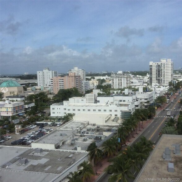 Building Photo - 100 Lincoln Rd
