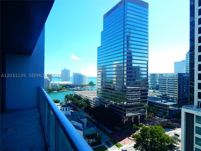 Building Photo - 500 Brickell Ave