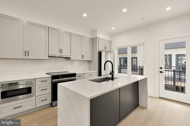 Building Photo - 2615 Olmsted Ct NW
