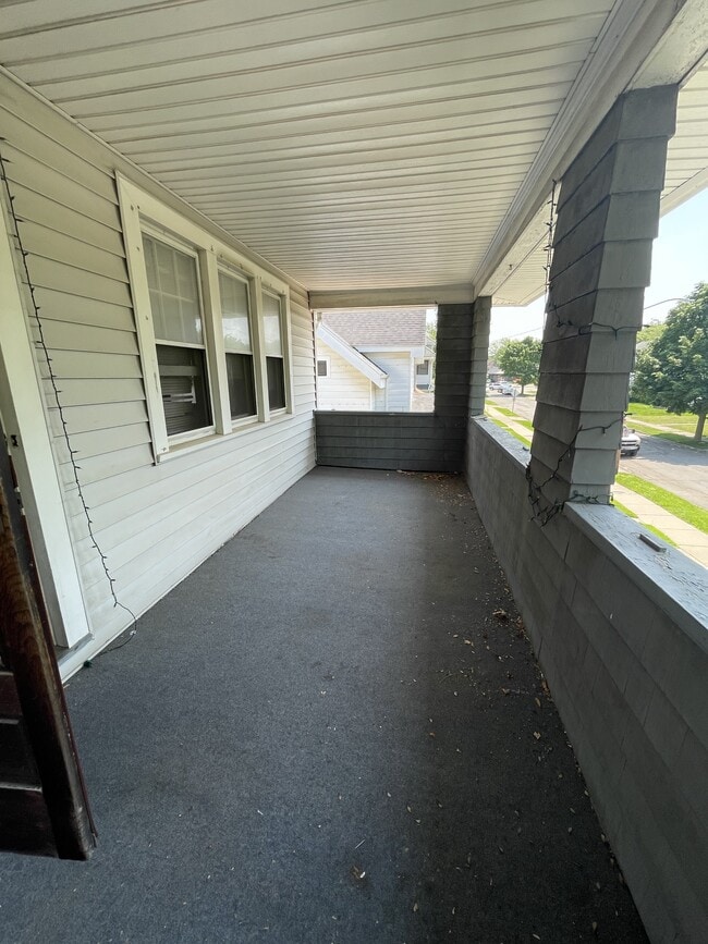 Building Photo - 4104 N Lockwood Ave