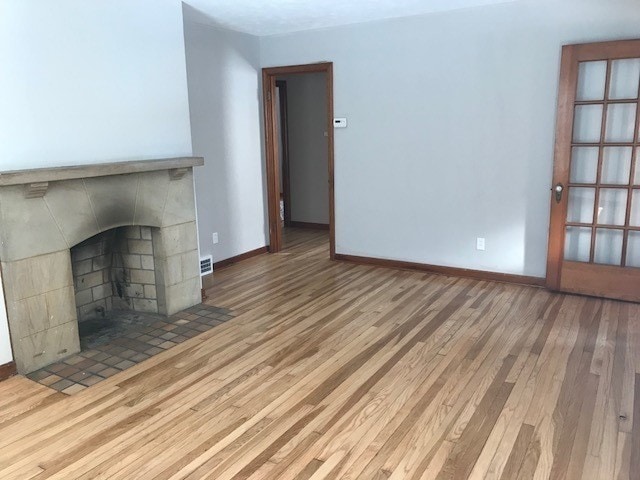 Building Photo - New to Euclid Ohio!