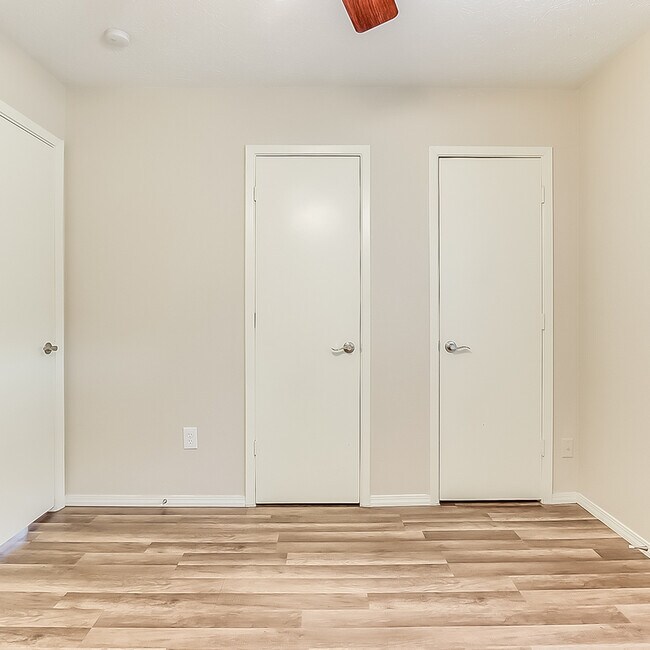 Building Photo - 2417 Clearhaven Ct