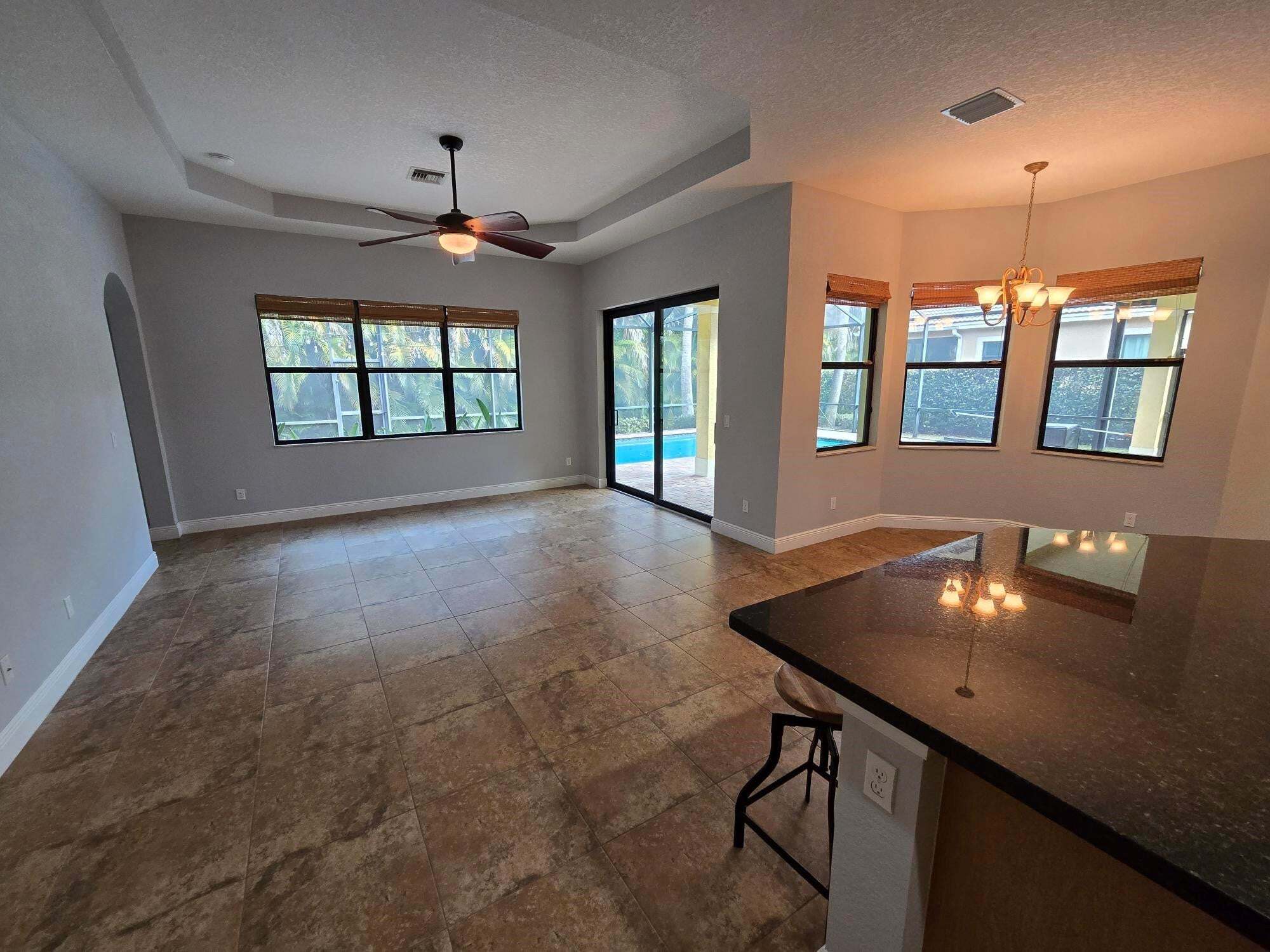Building Photo - 2095 NW Diamond Creek Way
