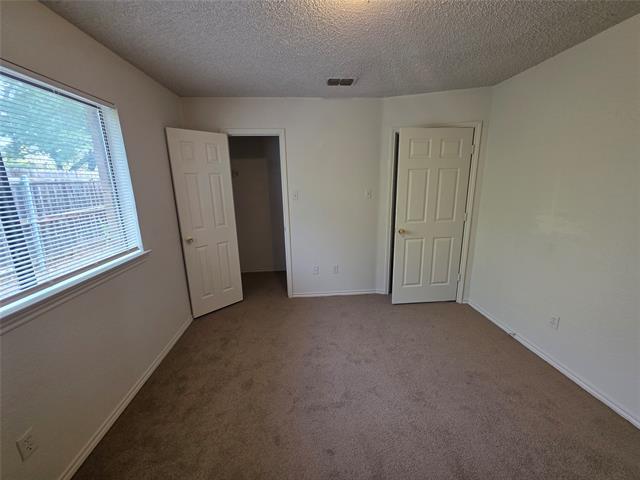 Building Photo - 4755 Hollow Tree Dr