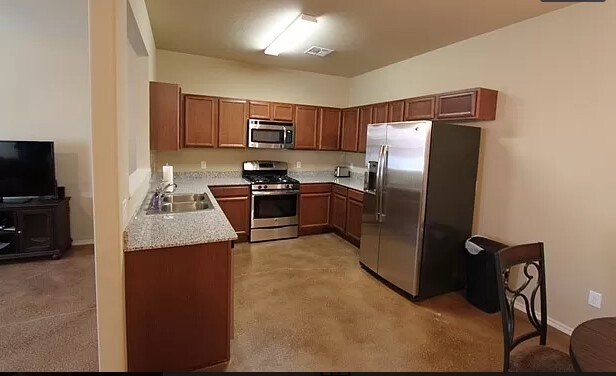 Building Photo - 107 Ashley dr