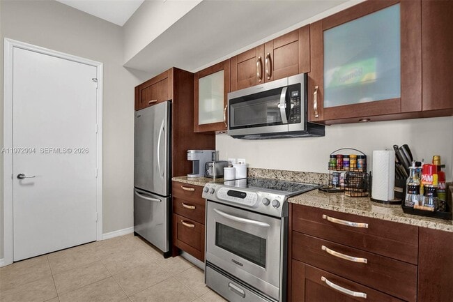 Building Photo - 20000 E Country Club Dr