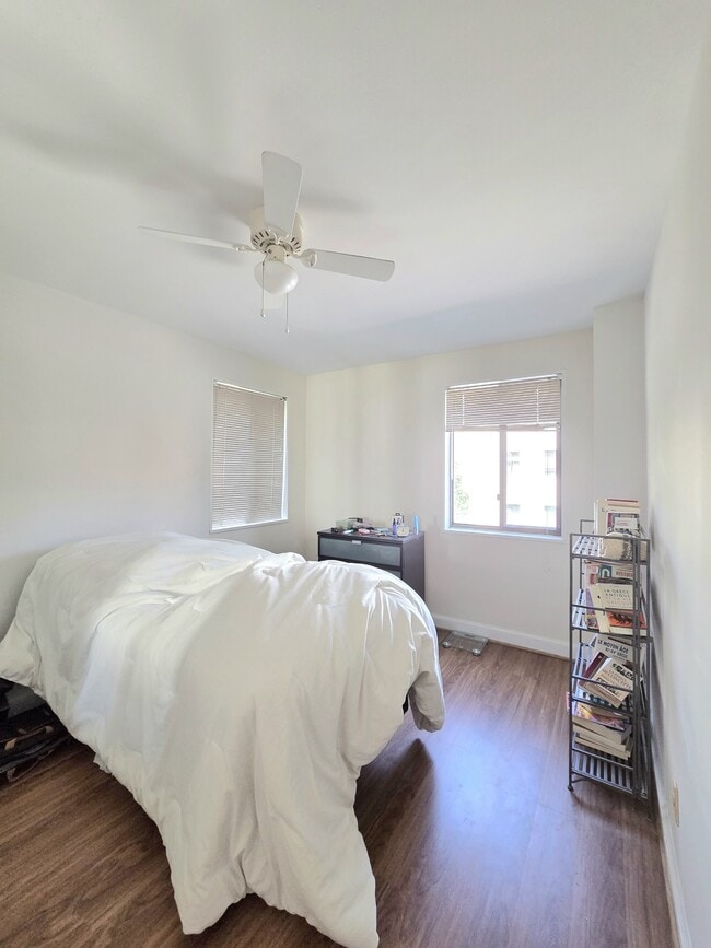 Building Photo - 3821 Davis Pl NW