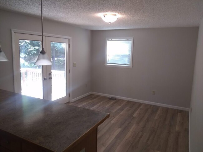 Building Photo - 3516 Marquis Dr