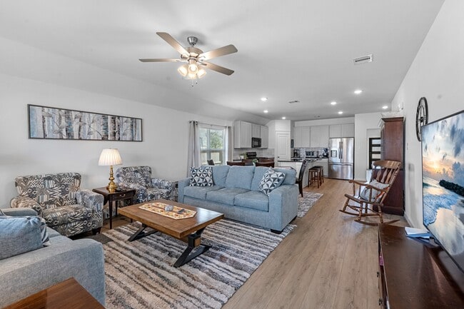 Building Photo - 4685 Cleo Day Dr