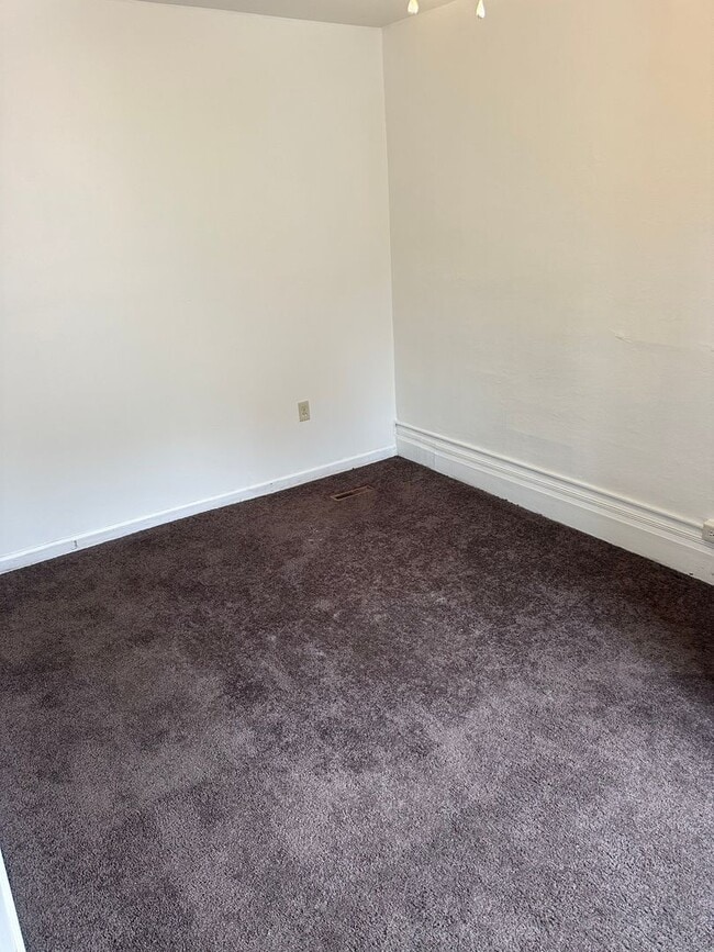 Building Photo - 2531 S 18th St