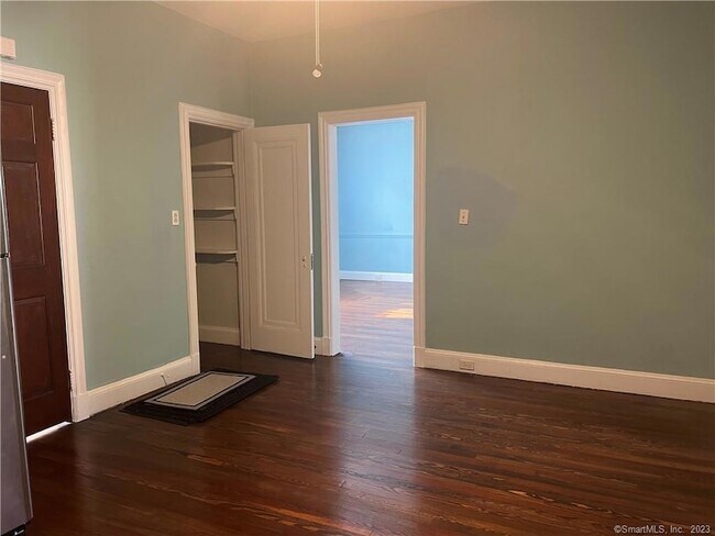 Building Photo - 214 Goffe Terrace