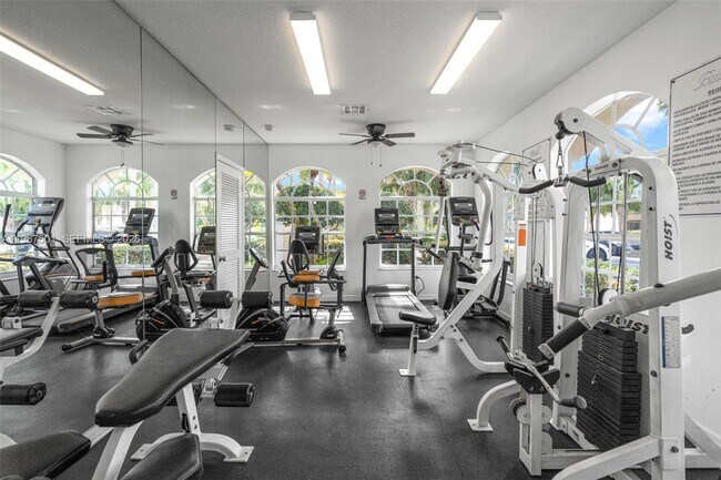 Building Photo - 5725 NW 114th Path