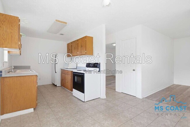 Building Photo - 15317 Waycross Dr