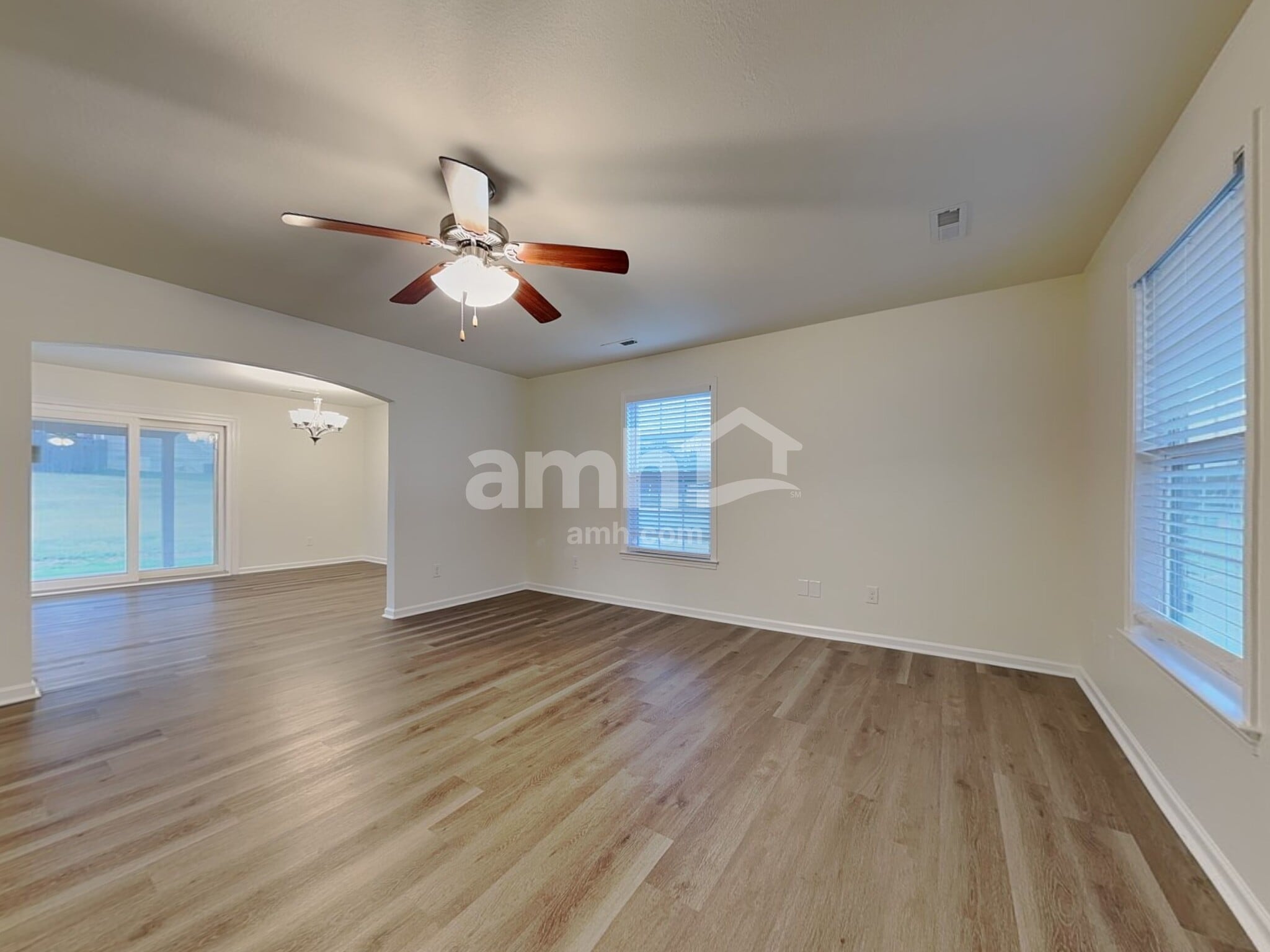 Building Photo - 1801 Point Wood Dr