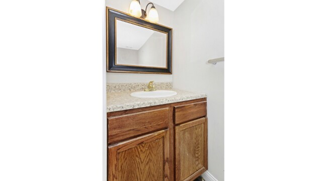 Building Photo - 5244 S King Dr