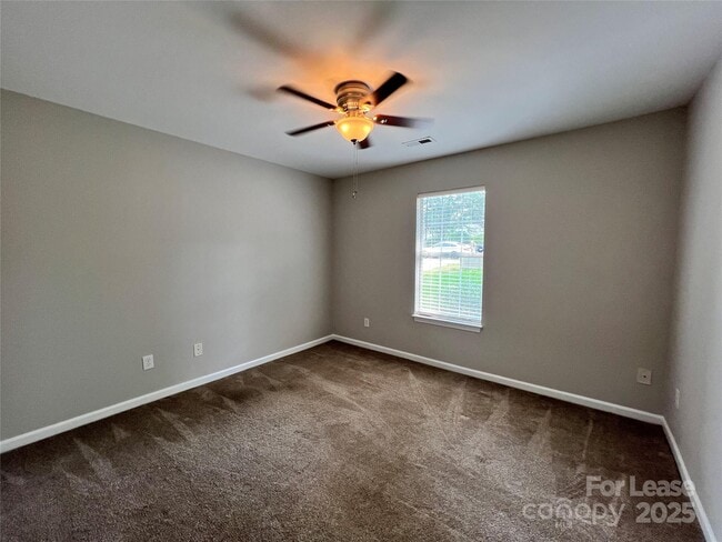 Building Photo - 209 Indian Paint Brush Dr