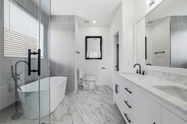 Building Photo - 412 Cypress Hill Dr