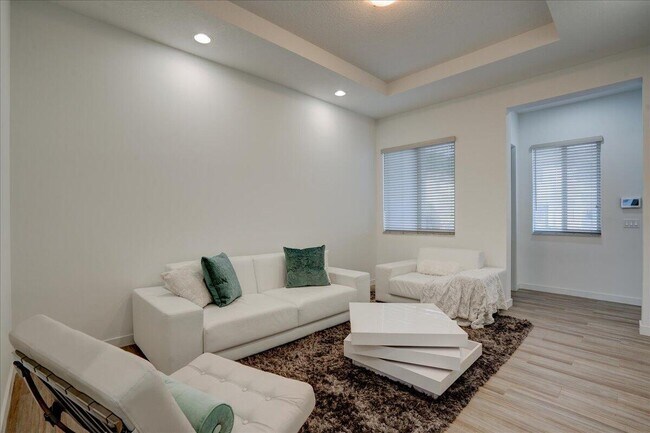 Building Photo - 1451 Pioneer Way