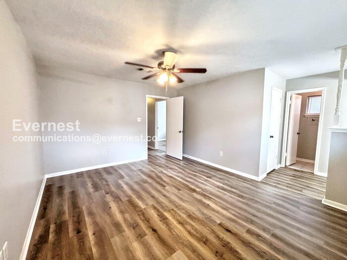 Building Photo - 12419 Lima Dr
