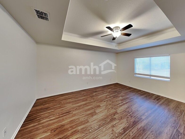Building Photo - 9246 Silver Vista