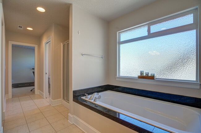 Building Photo - 4588 NW Corazon Terrace