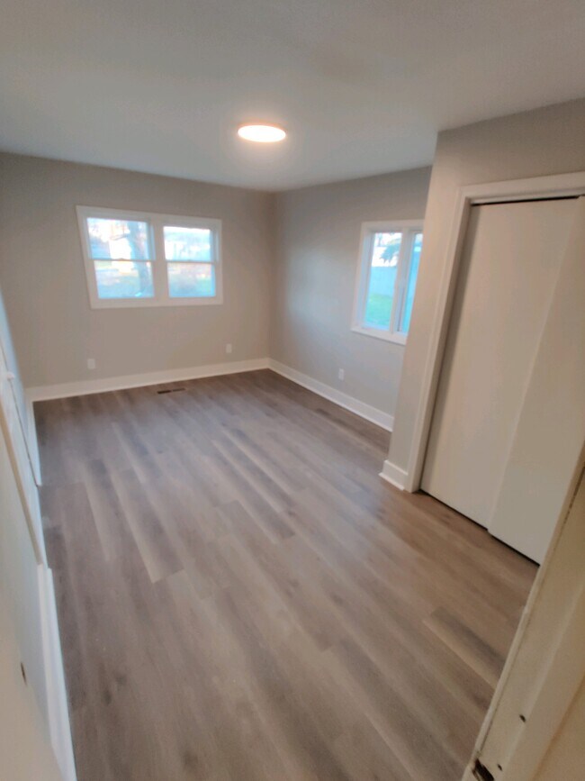 Building Photo - 2322 Eby Ave