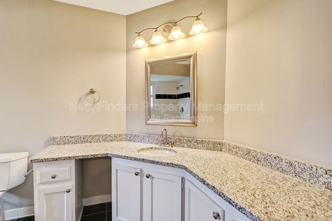 Building Photo - 10855 Mandarin Station Dr W