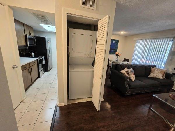 Building Photo - 7431 Holly Hill Dr