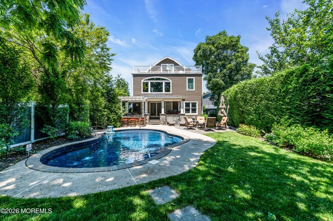 Building Photo - 609 15th Ave