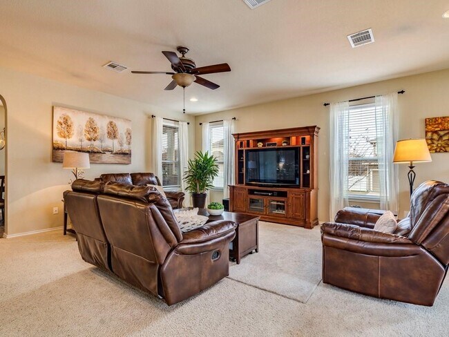 Building Photo - 611 Boca Chica Dr