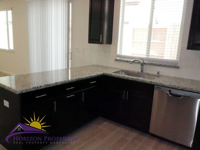 Building Photo - Modern Two-story 3 Bed 2.5 Bath 1,638 sqft Rancho Cordova Solar Home