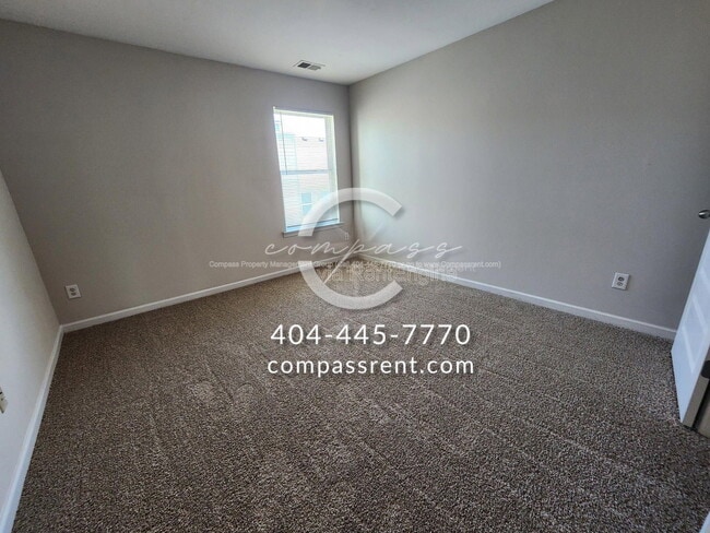 Building Photo - 206 Lyndon Wy NW