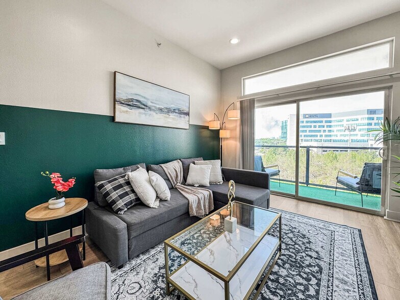 Building Photo - 2901 Indiana St