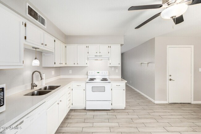 Building Photo - 2396 N Central Dr