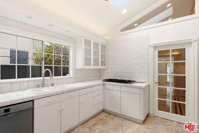 Building Photo - 3121 Stanford Avenue, Los Angeles, CA 9029...