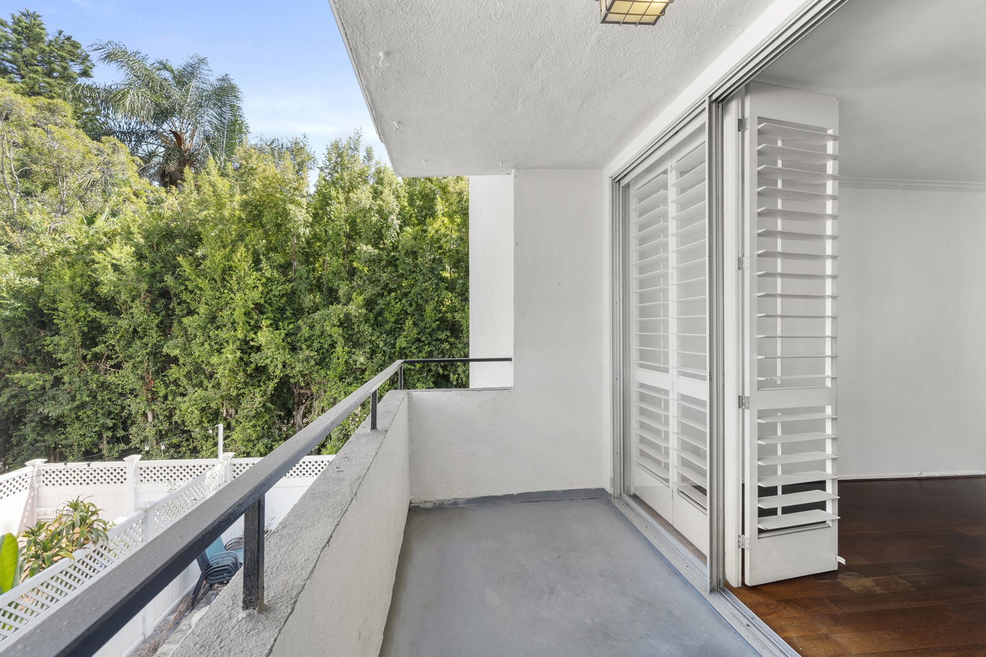 Building Photo - 1010 N Kings Rd