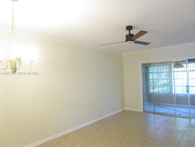 Building Photo - 5111 W Oakland Park Blvd