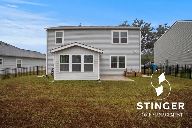 Building Photo - 108 Saluda Way