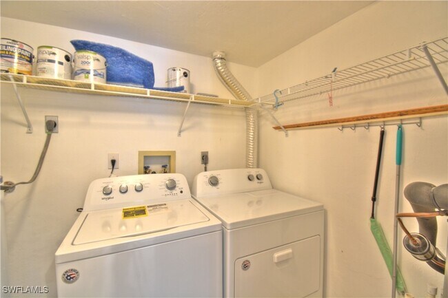 Building Photo - 2330 Naples Trace Cir