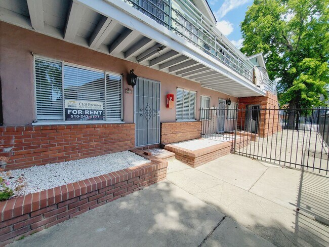 Building Photo - 3126 Ashbrook Ct
