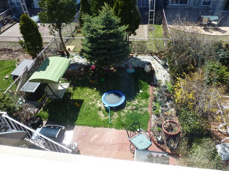 Building Photo - 6154 70th St