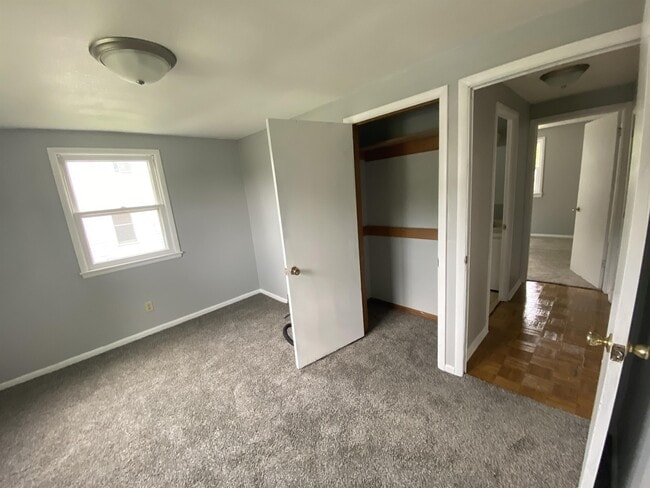 Building Photo - 292 11th St