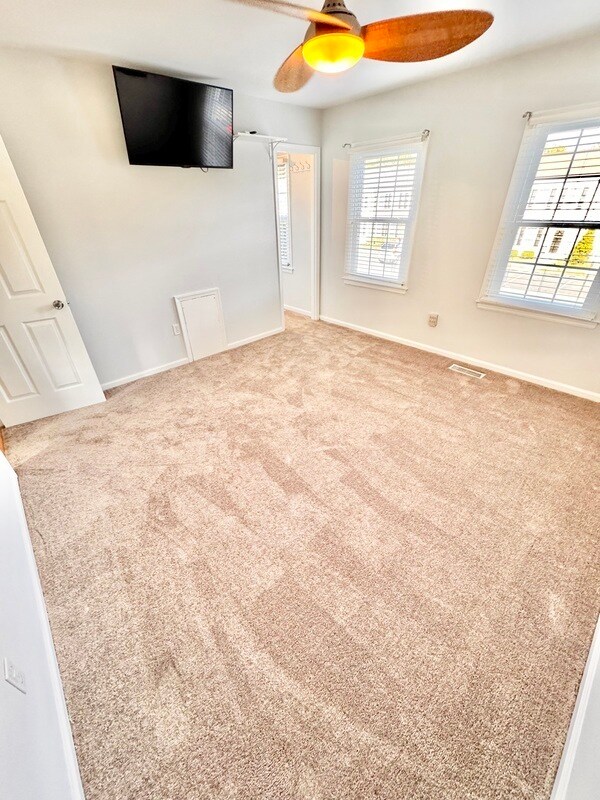 Building Photo - 1508 Honor Dr
