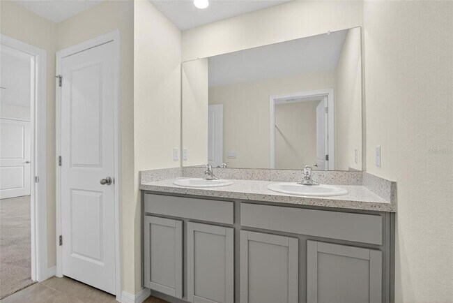 Building Photo - 3288 Silver Date Dr